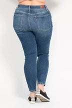 Sarah Express Women’s Plus Size High Rise Button Fly Skinny Jeans
