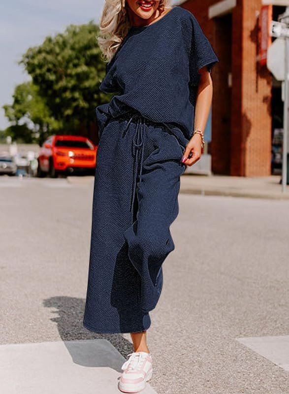 Sarah Express Women's Textured Short Sleeve Top and Pants Two-Piece Casual Set