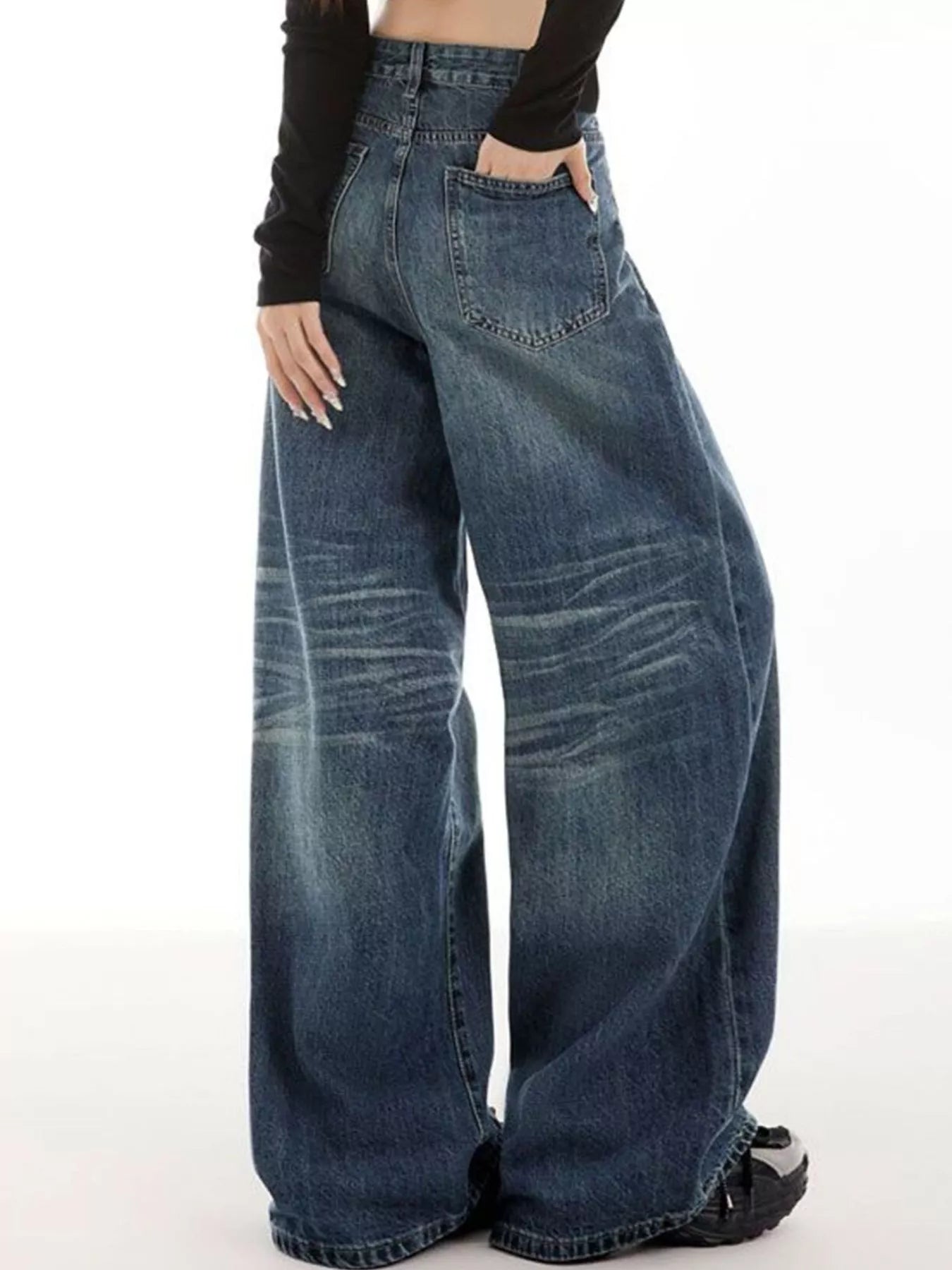 Sarah Express Women's Vintage Wash Wide Leg Jeans