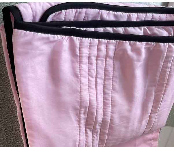 Sarah Express Cooling Summer Quilt Blanket - Lightweight Air Conditioning Comforter Pink