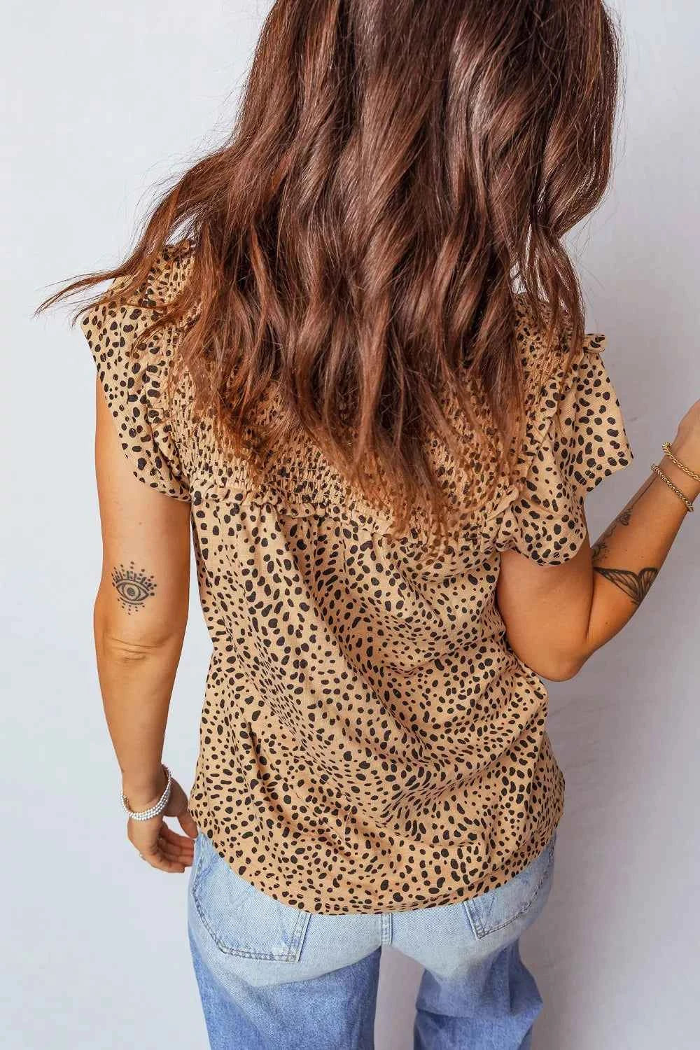 Sarah Express Women's Cheetah Print Ruffle V-Neck Blouse Short Sleeve Shirred Top