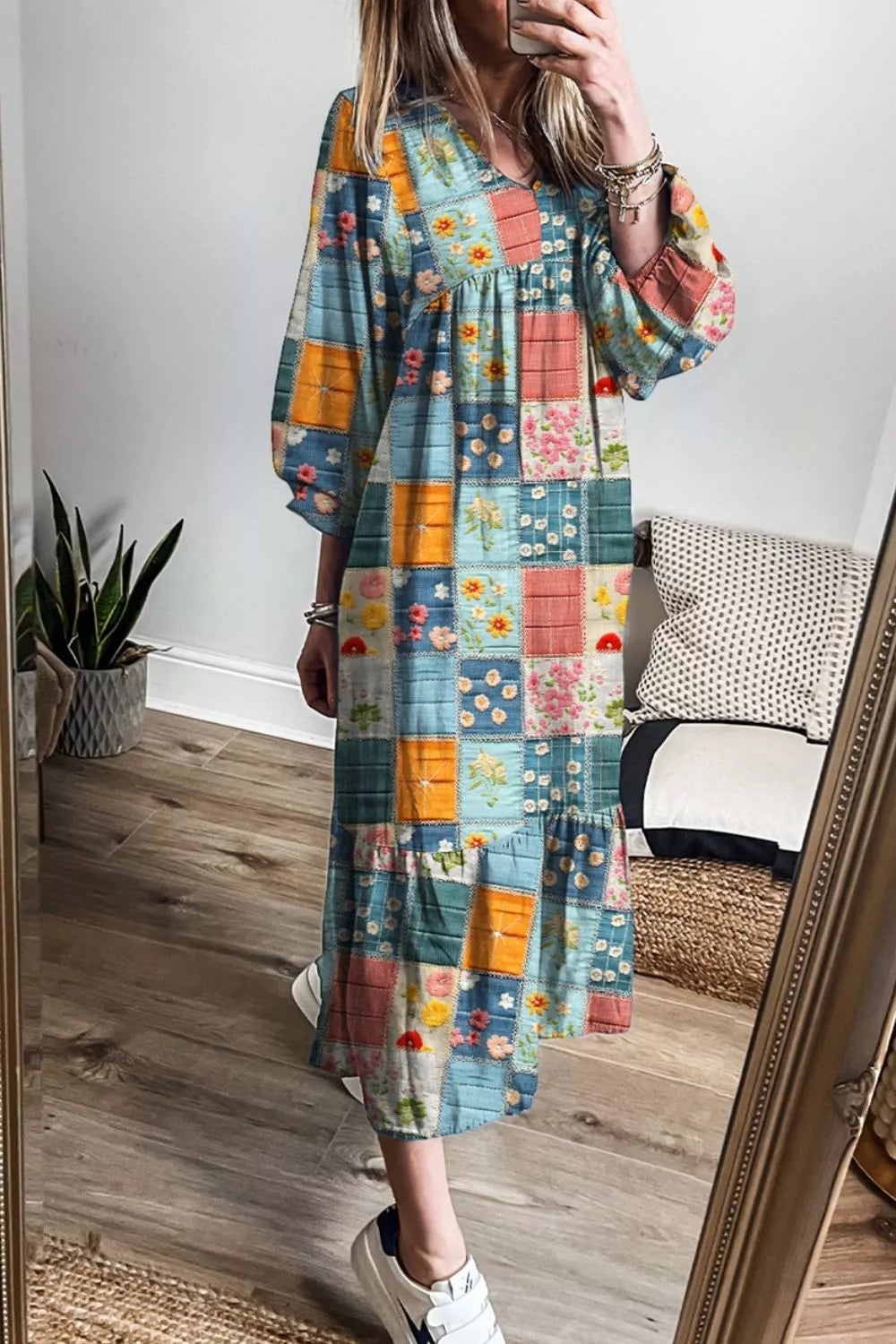 Sarah Express Women's Floral Checkered V-Neck Dress