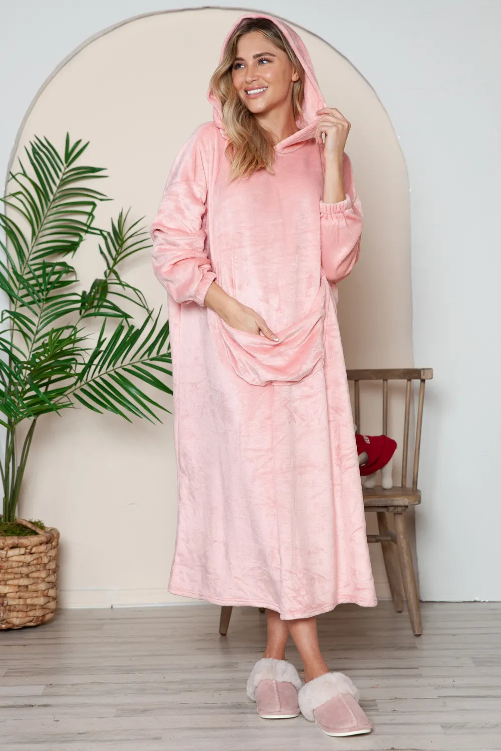 Sarah Express Women’s Plus Size Hooded Midi Lounge Dress with Pockets