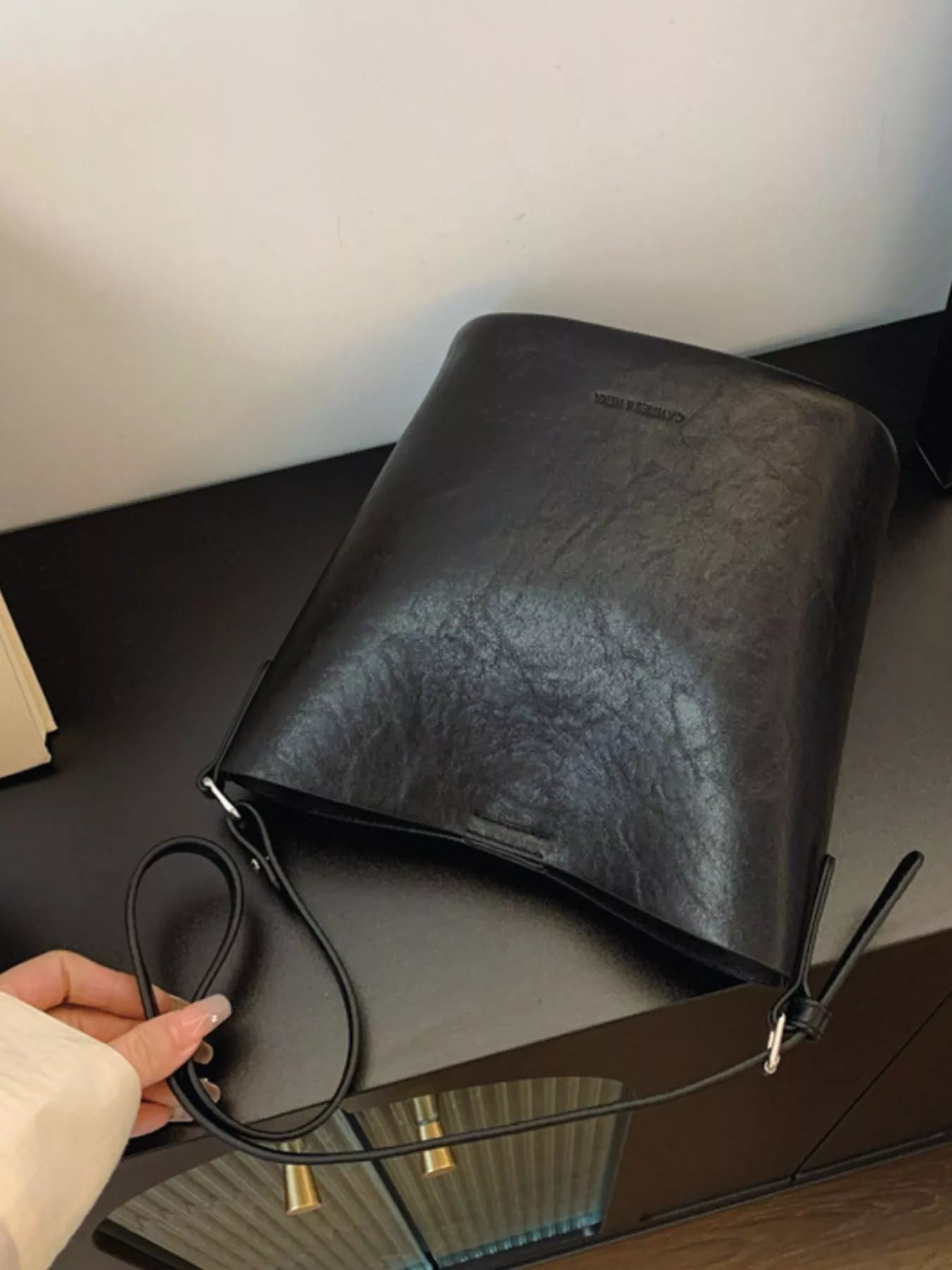 Sarah Express Women's Vintage Style Bucket Crossbody Bag