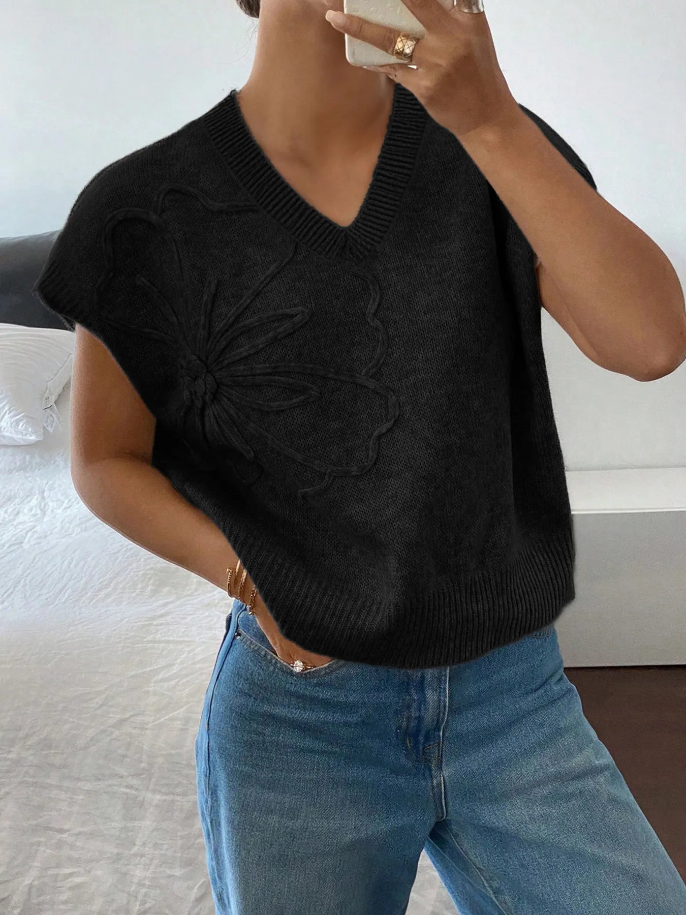 Sarah Express Women's Ribbed Hem V-Neck Short Sleeve Cable-Knit Sweater Black