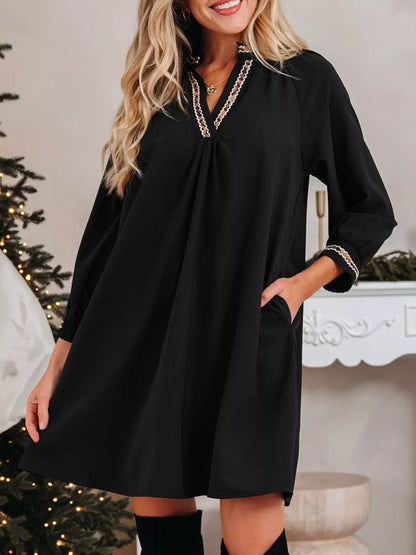 Sarah Express Women's Contrast Trim Bracelet Sleeve Shift Mini Dress