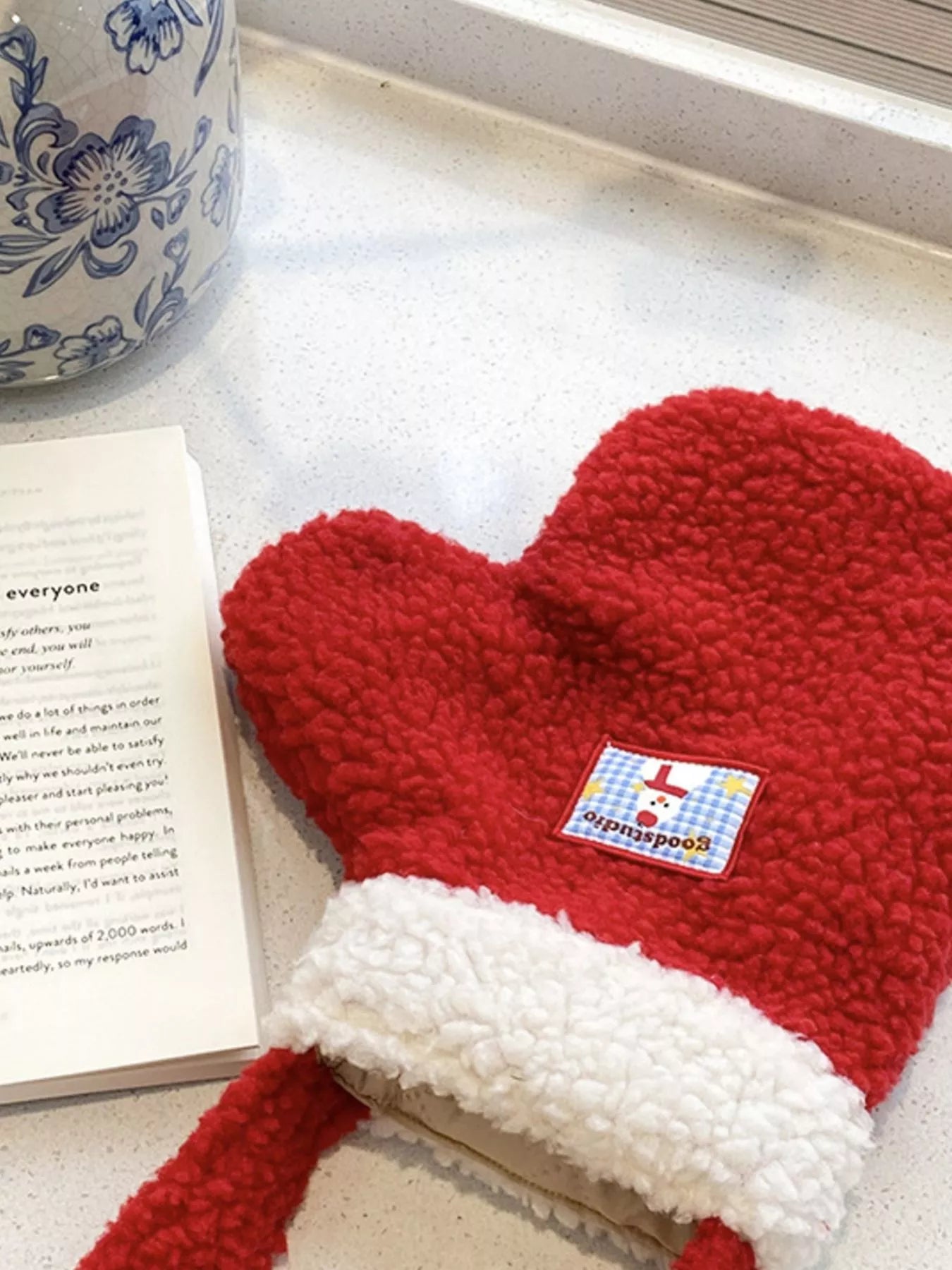 Sarah Express Women's Christmas Mitten-Shaped Plush Crossbody Bag