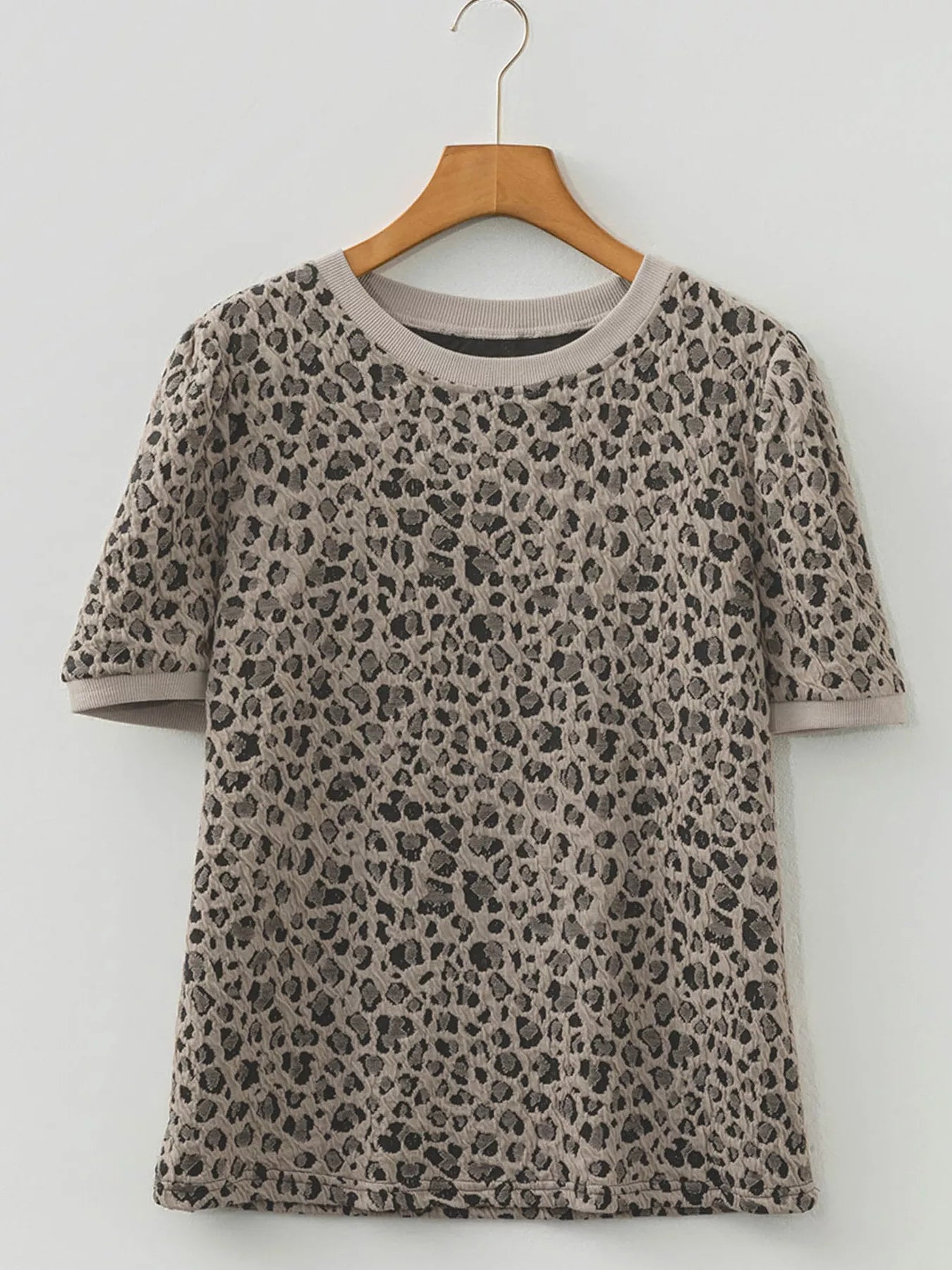 Sarah Express Women's Textured Leopard Print Crew Neck Short Sleeve Top
