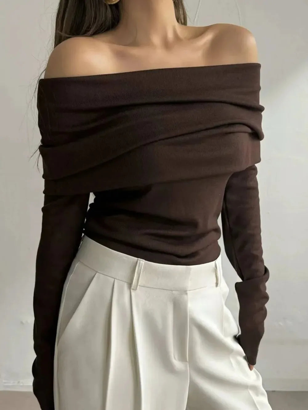 Sarah Express Women's Off-Shoulder Long Sleeve Knit Top Coffee Brown