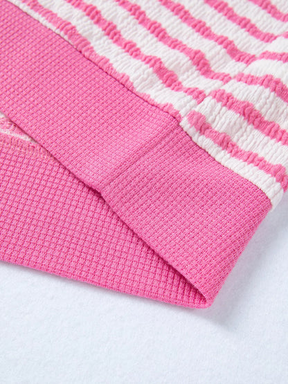 Sarah Express Women's Stripe Textured Knit V-Neck Short Sleeve Top - Contrast Trim Casual Tee