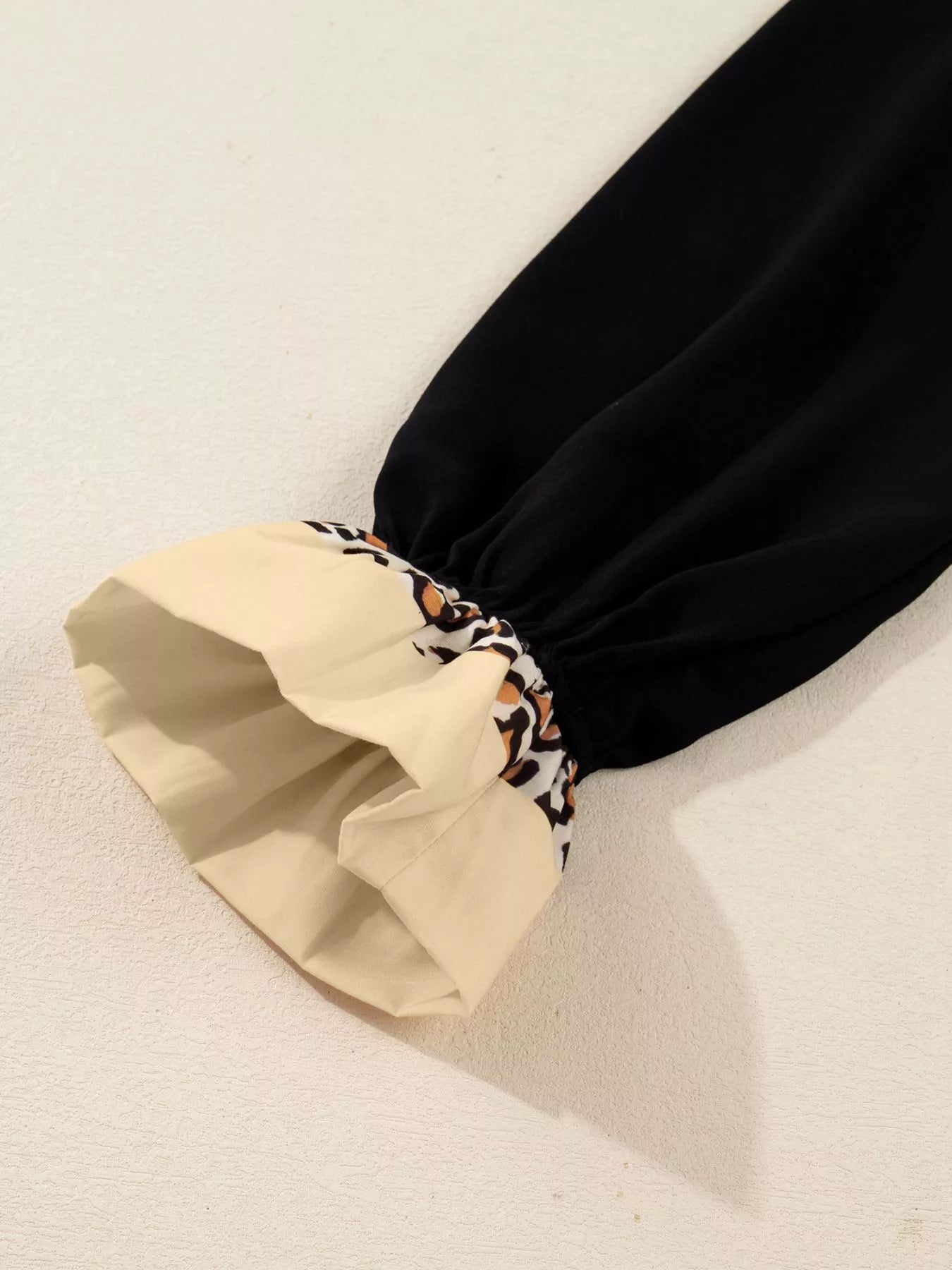 Sarah Express Women's Contrast Leopard Frilled Trim V Neck Bracelet Sleeve Midi Dress