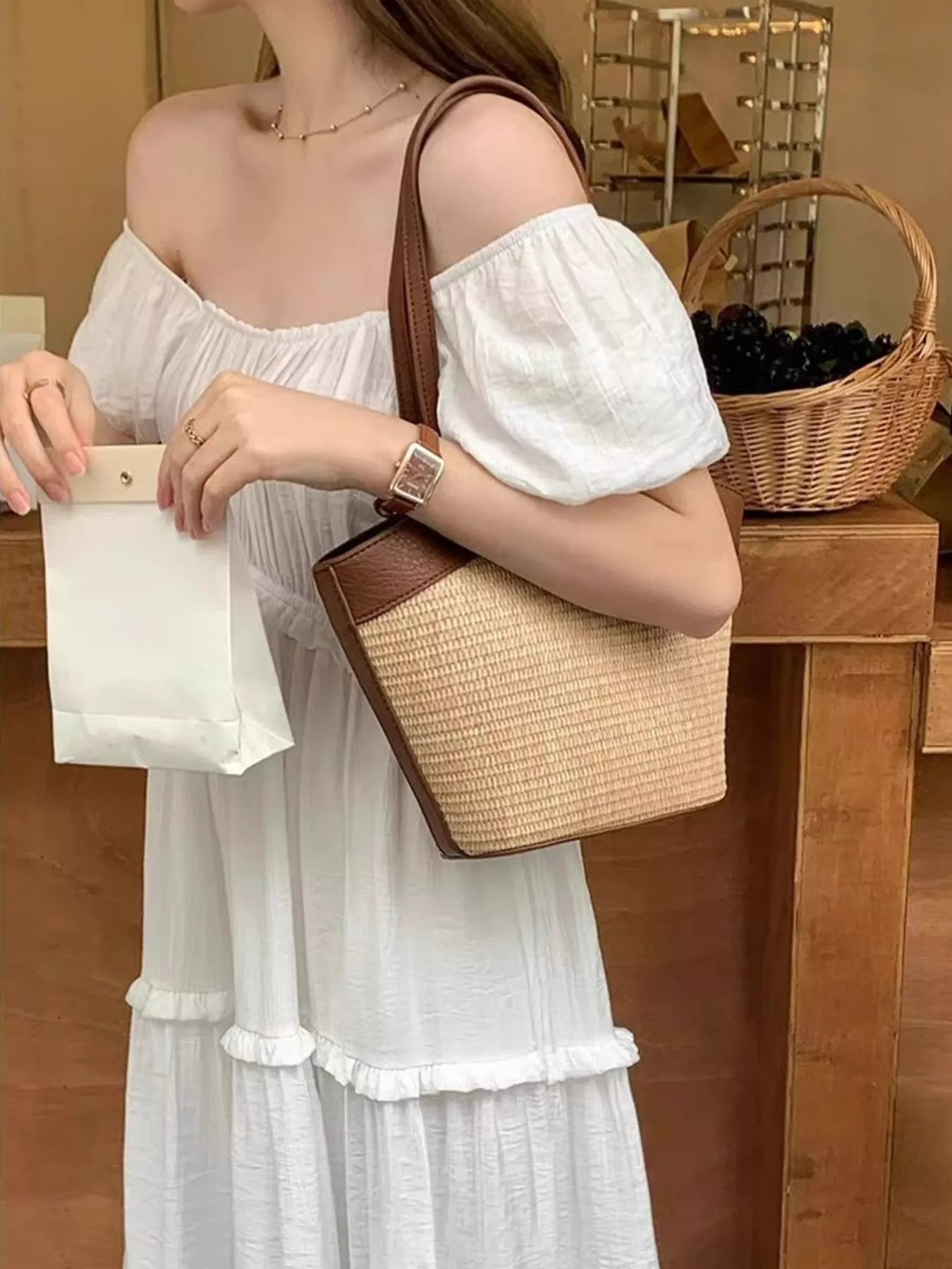 Sarah Express Women's Contrast Trim Straw Shoulder Bag