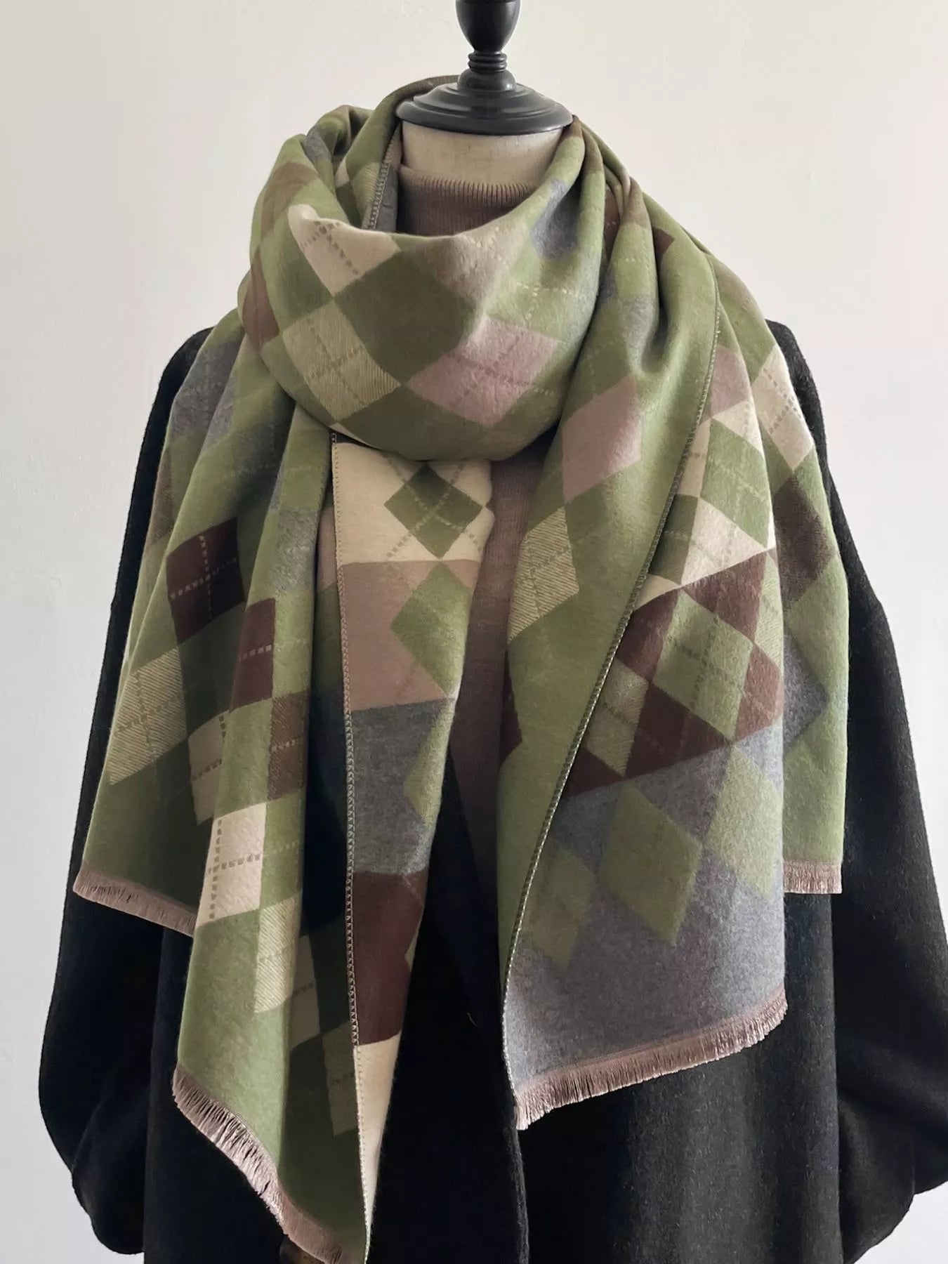 Sarah Express Women's Diamond Pattern Warm Scarf Style D One Size