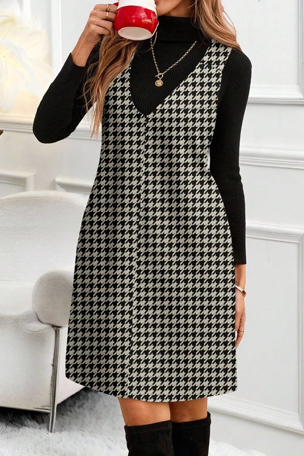 Sarah Express Women's Houndstooth V-Neck Sleeveless Mini Dress