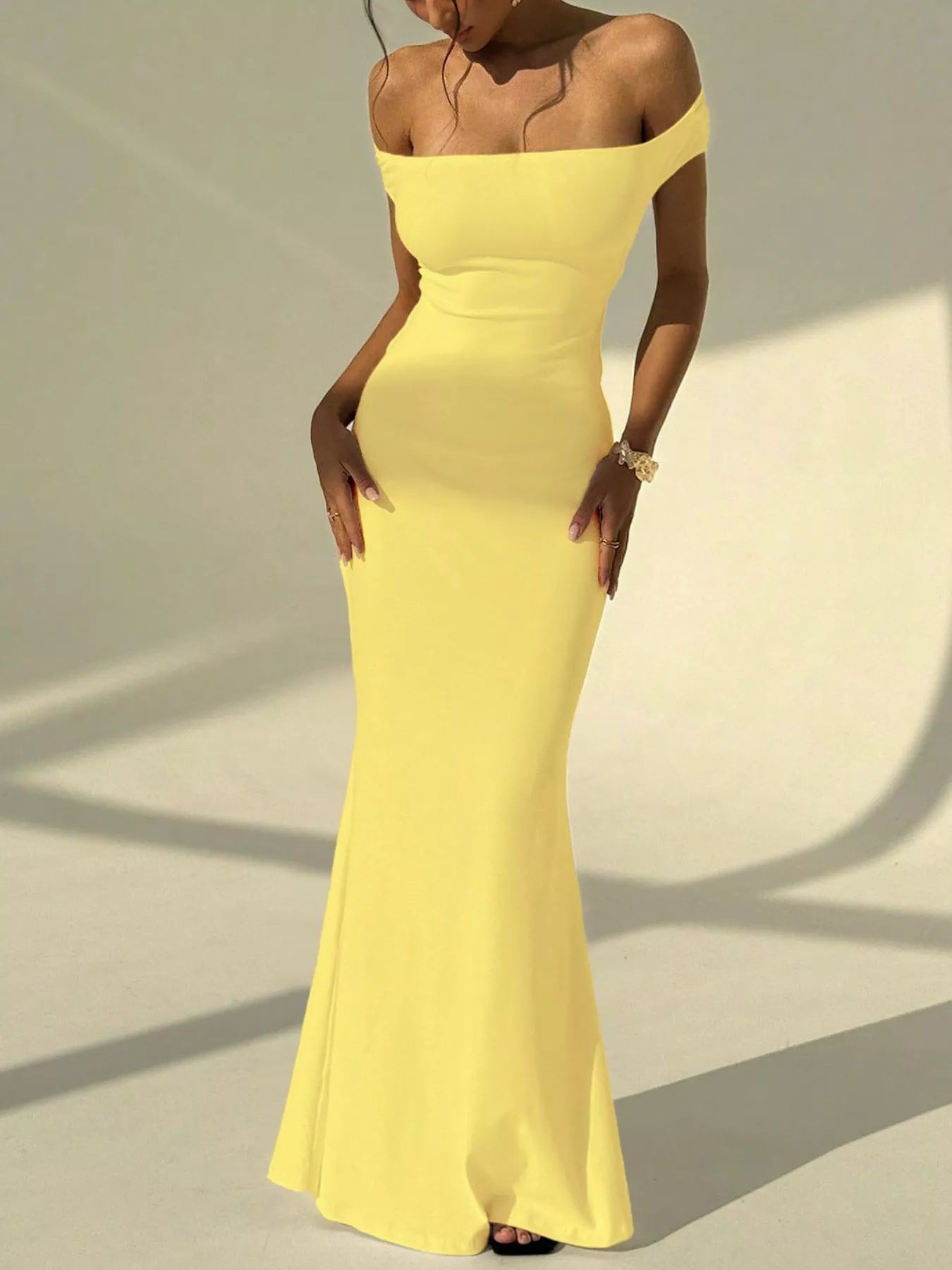 Sarah Express Women's Backless Off-Shoulder Bodycon Mermaid Maxi Dress