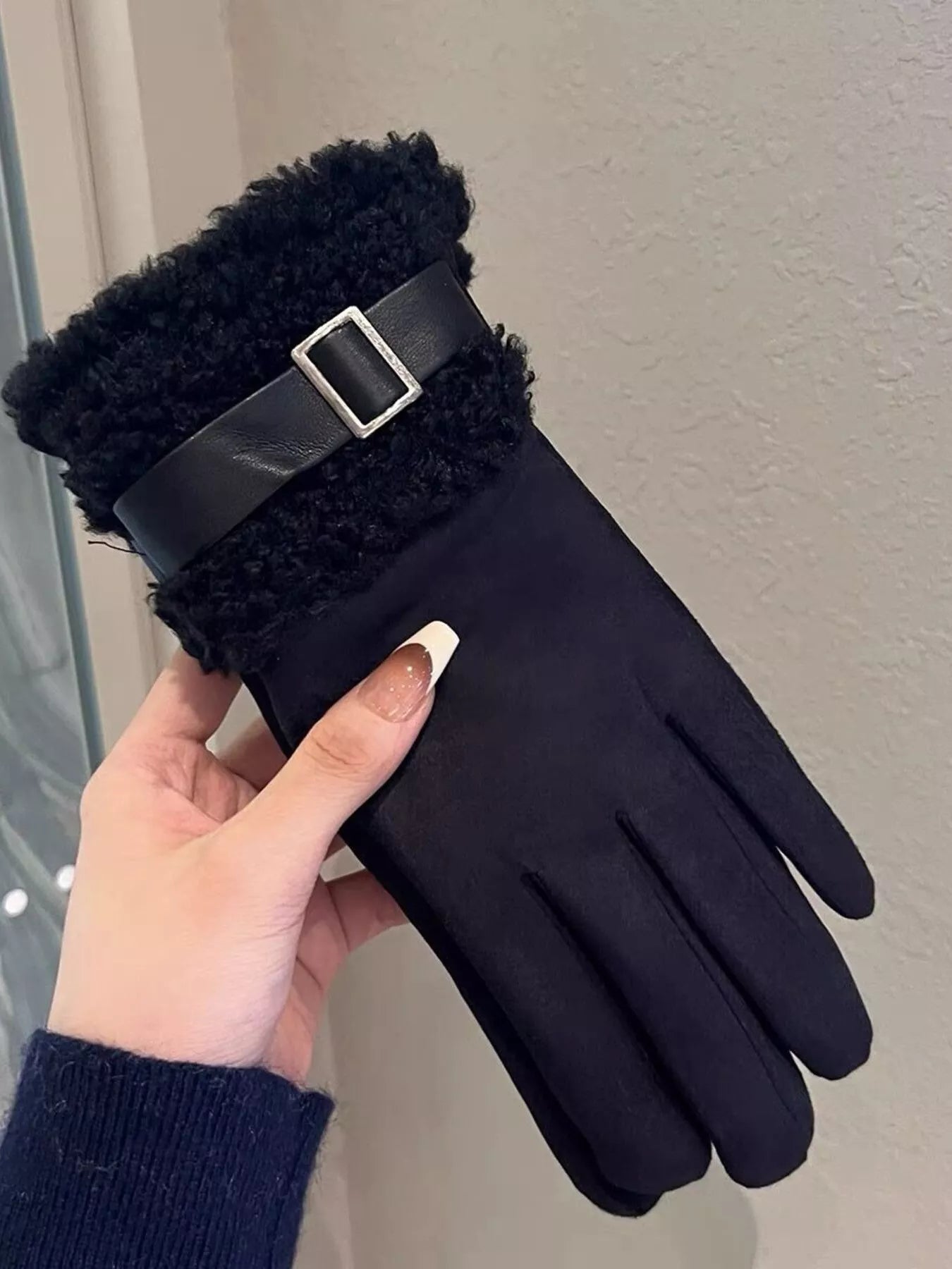 Sarah Express Women's Suede Gloves with Faux Fur Cuff - Winter Warm Touchscreen Compatible Black ONESIZE