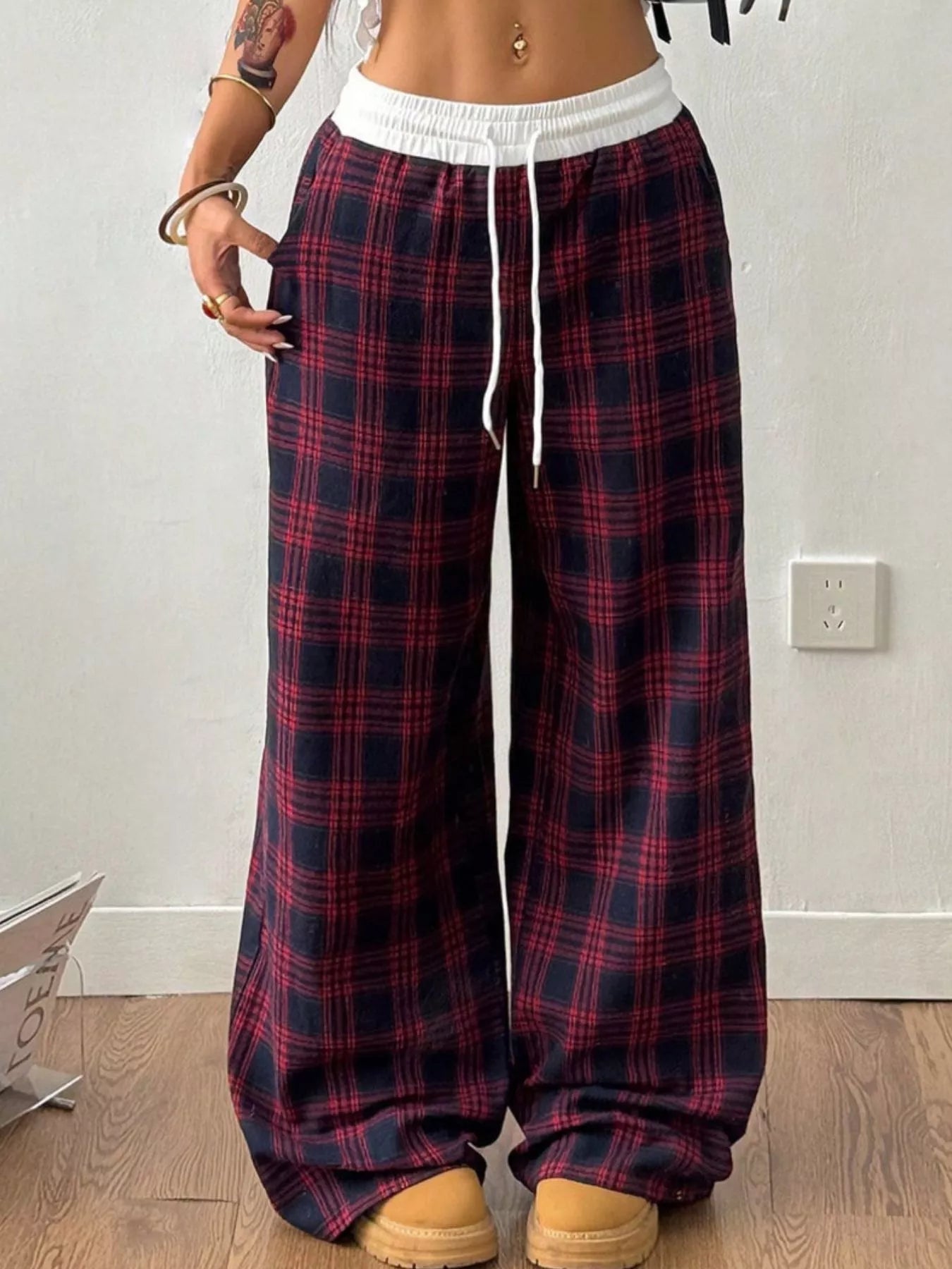 Sarah Express Women's Plaid Wide-Leg Pants with Elastic Waistband