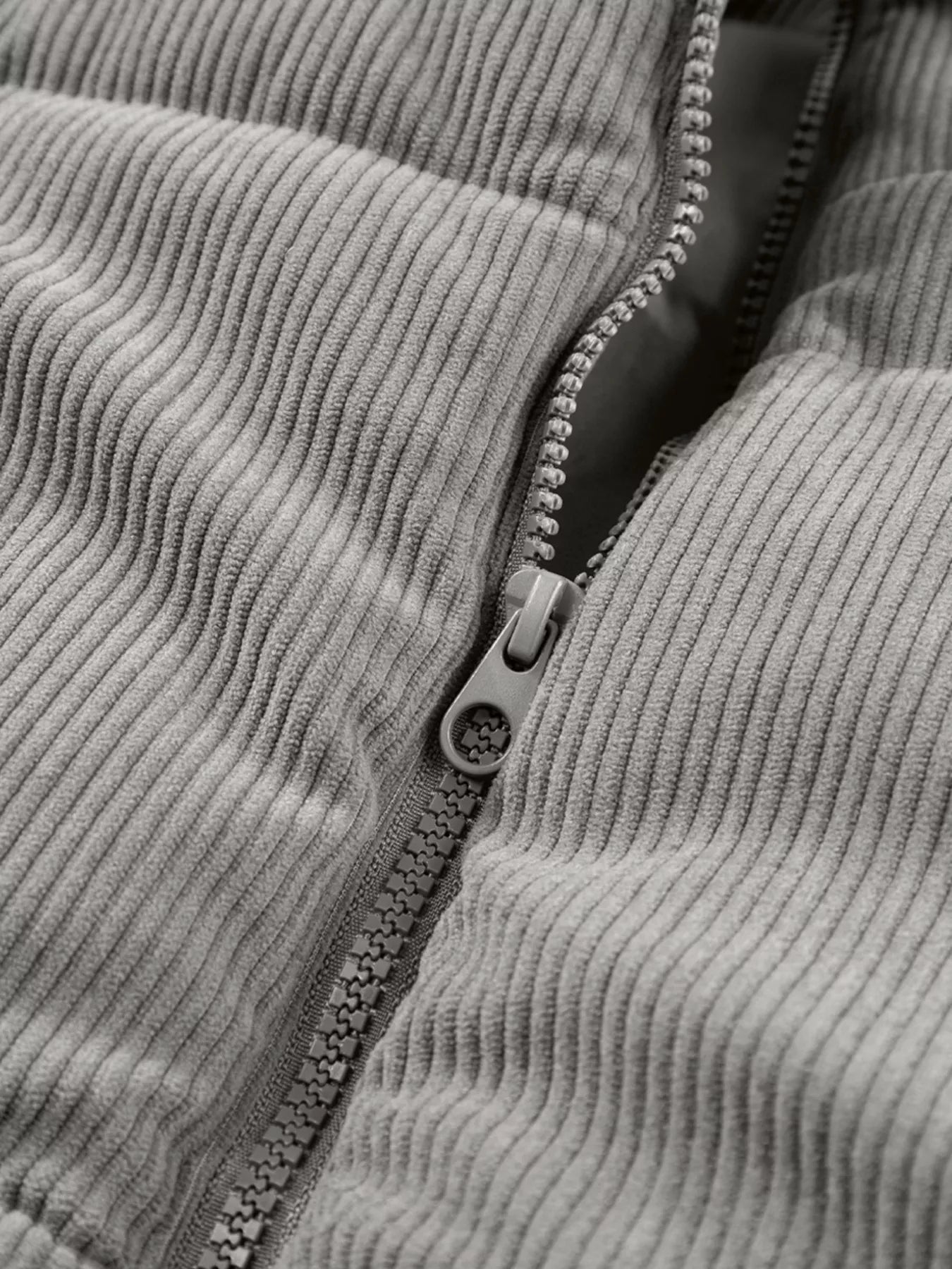 Sarah Express Women's Corduroy Stand Neck Zipped Puffer Vest