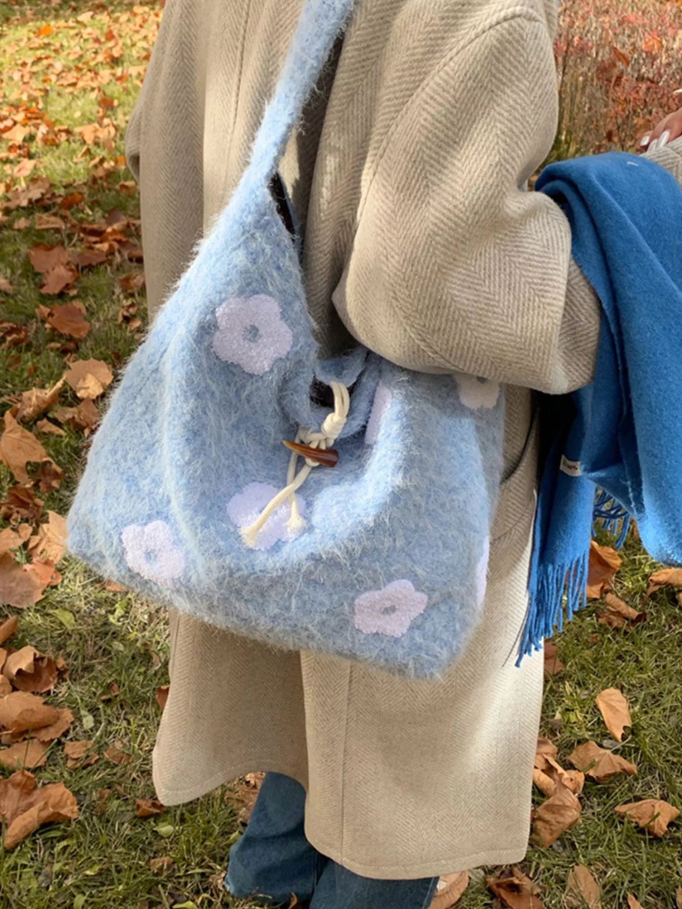 Sarah Express Women's Floral Applique Handbag