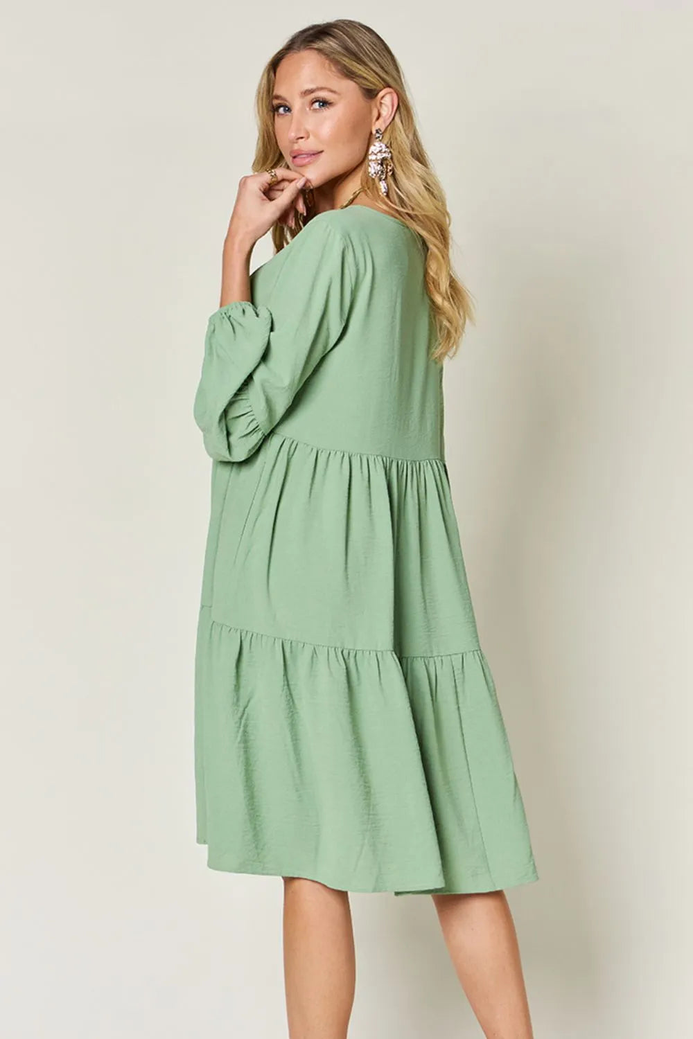 Sarah Express Women’s Plus Size V-Neck Balloon Sleeve Tiered Dress
