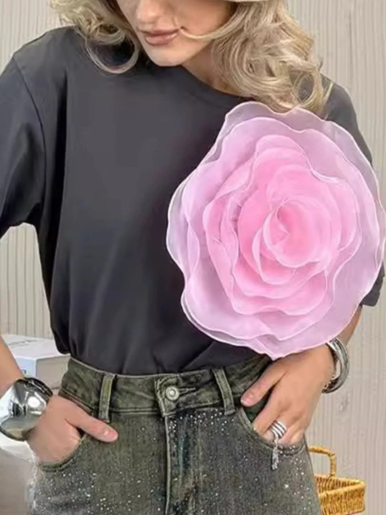 Sarah Express Women's Flower Applique Round Neck Short Sleeve T-Shirt Grey