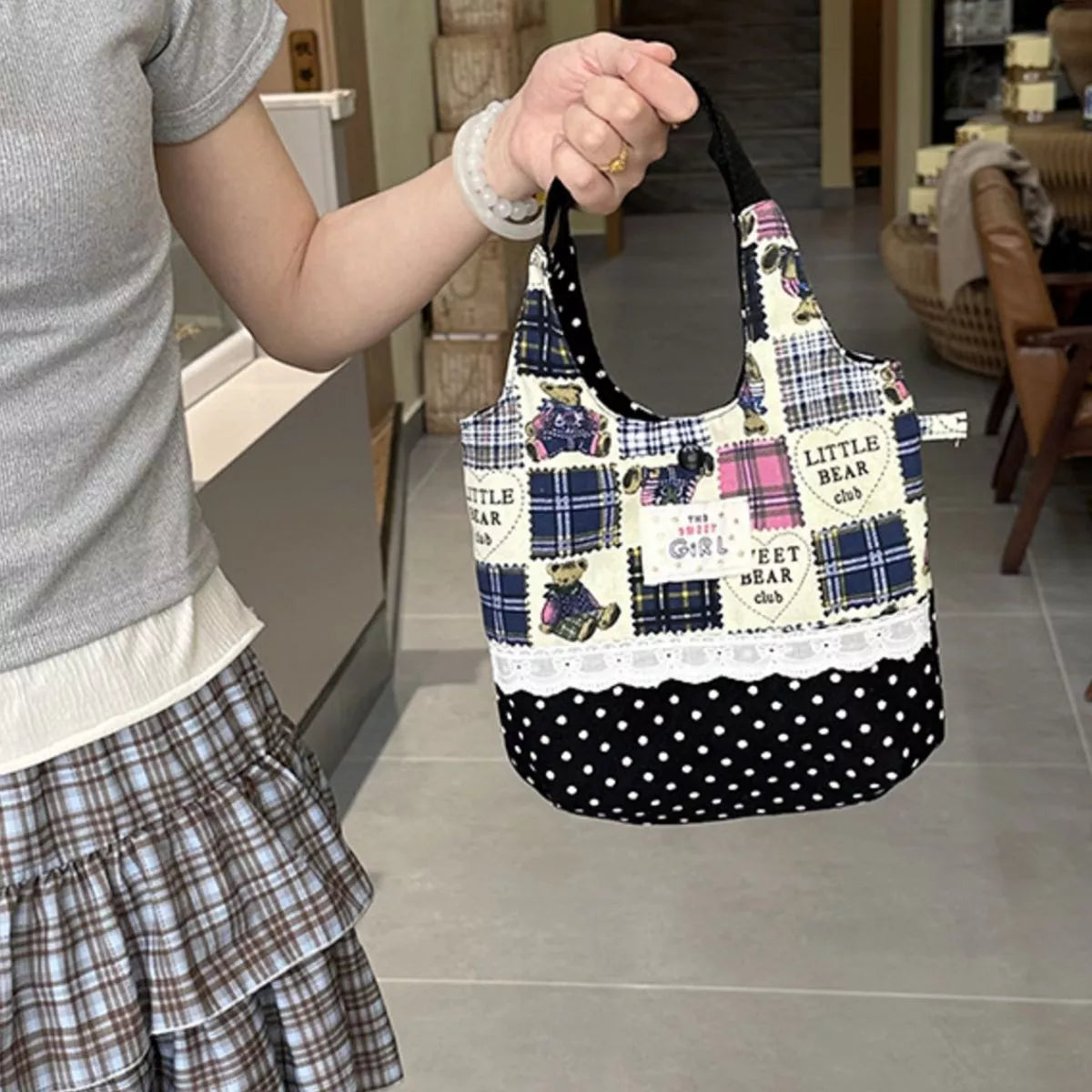 Sarah Express Women's Printed Canvas Handbag