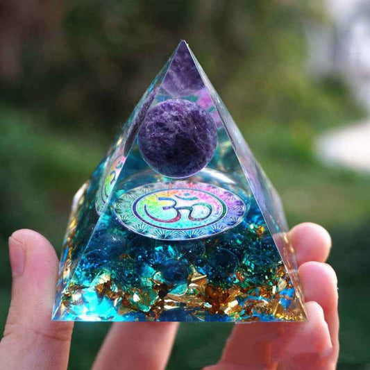 Sarah Express Natural Crystal Pyramid Decoration Resin Ornament Geometric Home Decor