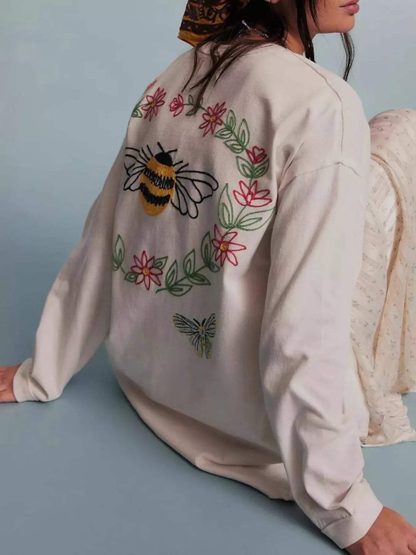 Sarah Express Women's Embroidered Crew Neck Long Sleeve Sweatshirt