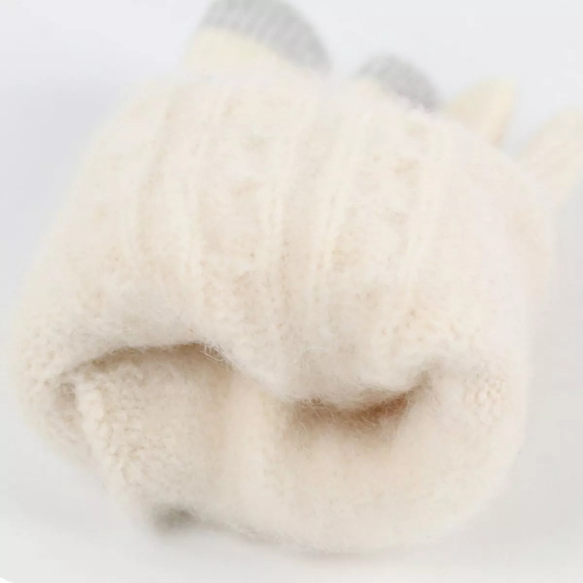 Sarah Express Women's Cable Knit Touchscreen Gloves