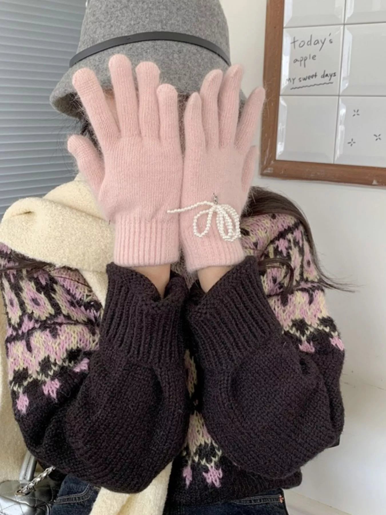 Sarah Express Women's Pearl Embellished Knit Gloves - Winter Fashion Accessory Pink ONESIZE