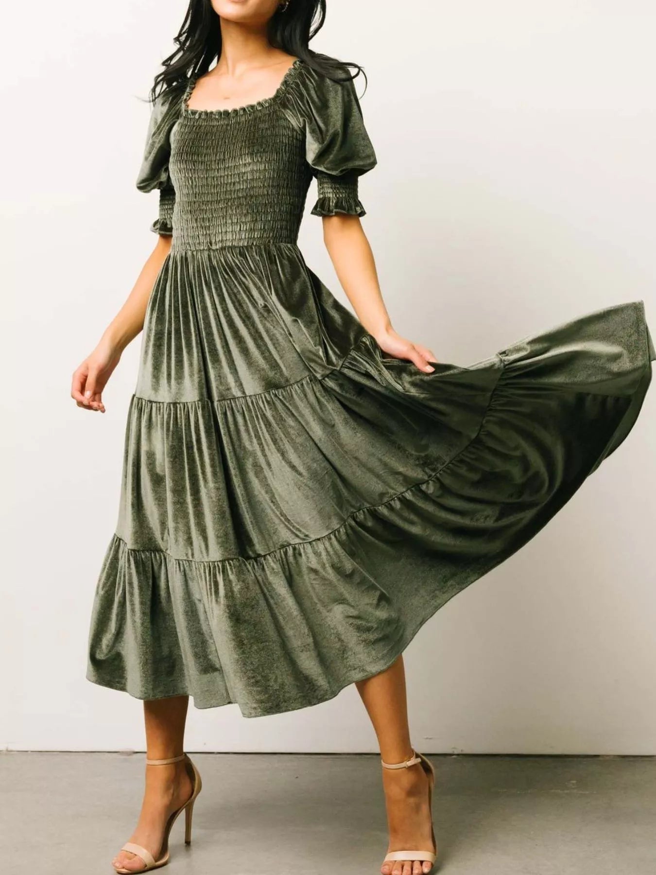 Sarah Express Women's Velvet Smocked Tiered Midi Dress Army Green