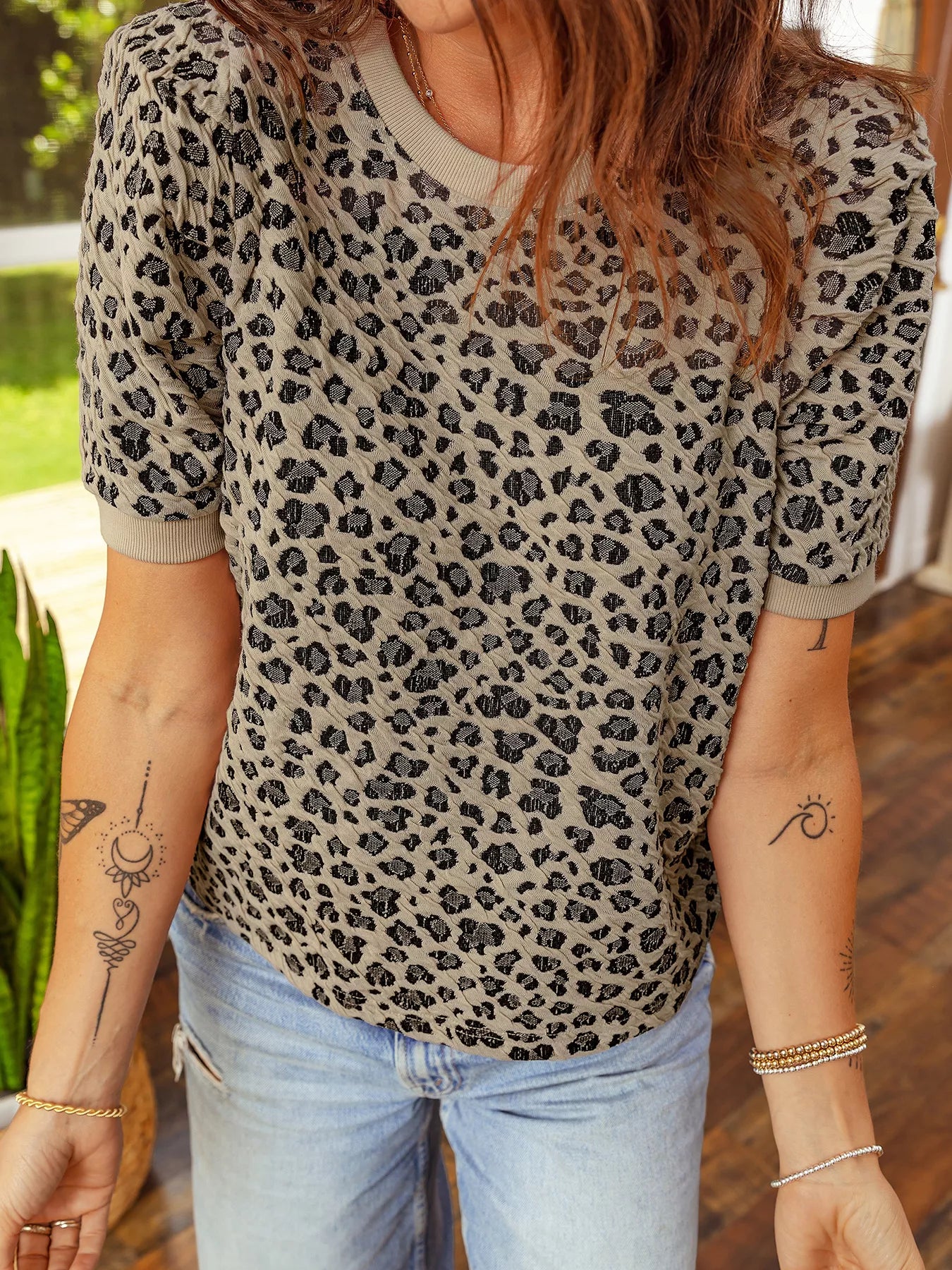 Sarah Express Women's Textured Leopard Print Crew Neck Short Sleeve Top Leopard