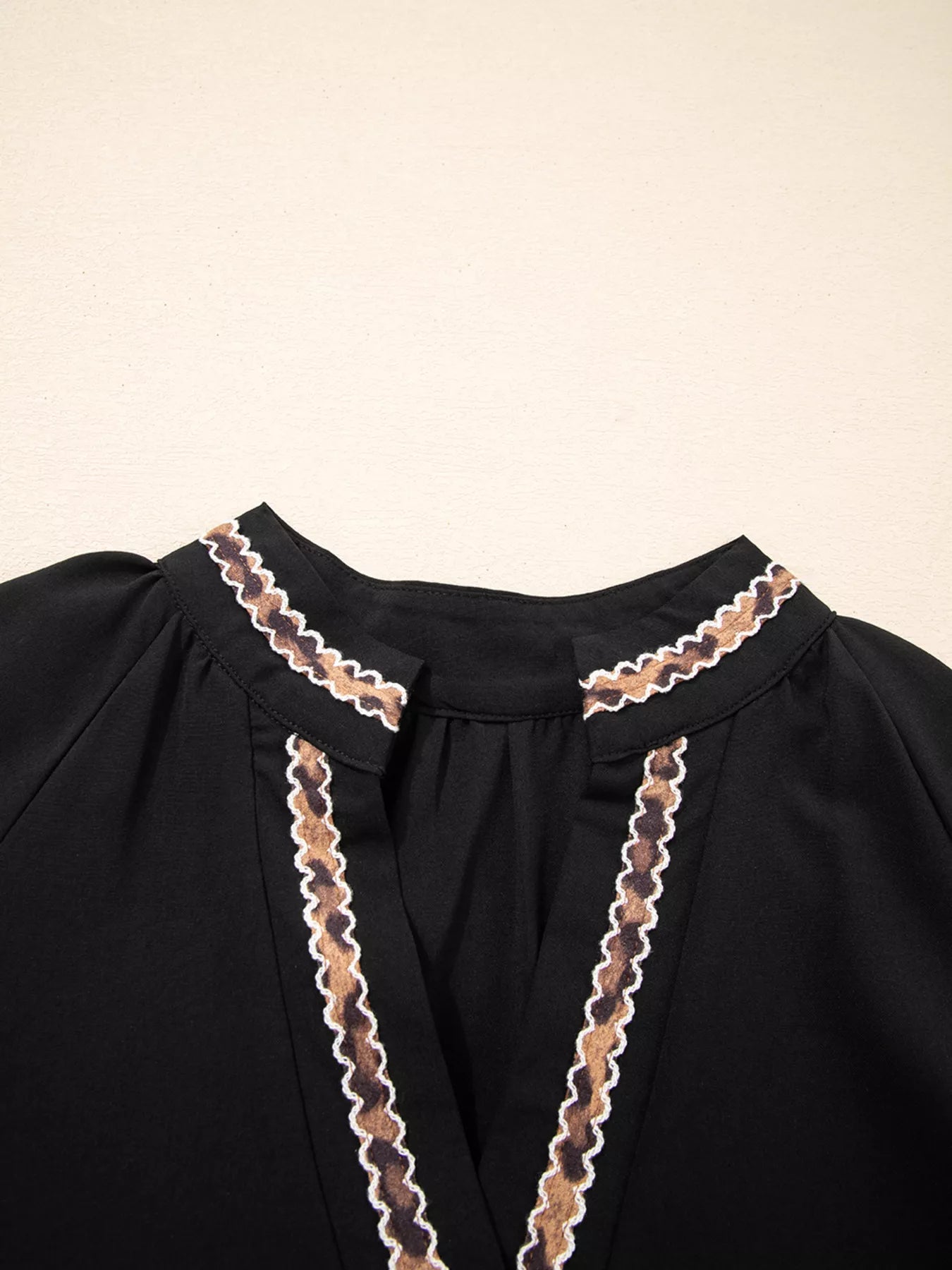 Sarah Express Women's Contrast Trim Bracelet Sleeve Shift Mini Dress